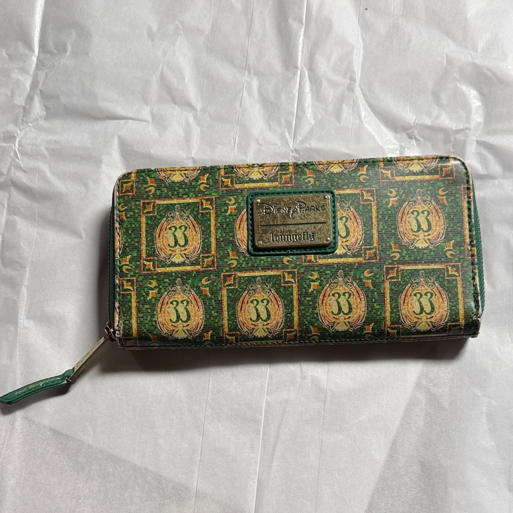 Disney Club 33 Emerald anniversary  Loungefly Wallet